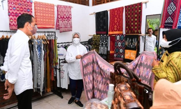 Pahami, Inilah Contoh Attitude yang Baik dan Buruk di Dunia Kerja