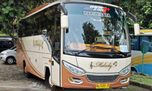 Melody Transport tempat rental bus luxury